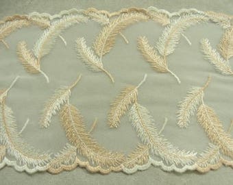 Lace De Calais Lachs / Elfenbein, 16 cm, Made in France