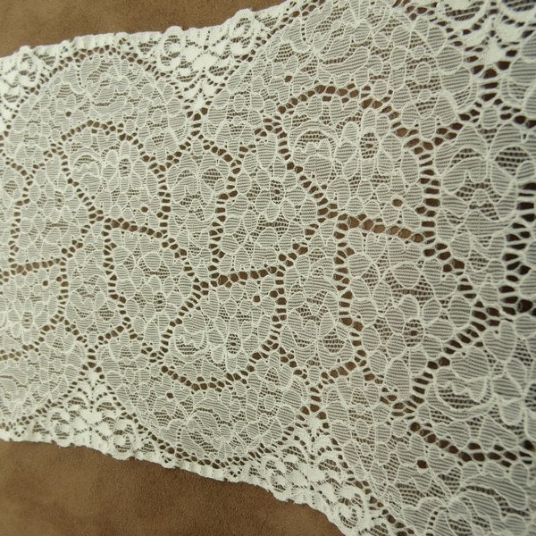 New Calais Lace Leavers Overbrodée Blanche,15 cm, Made in France