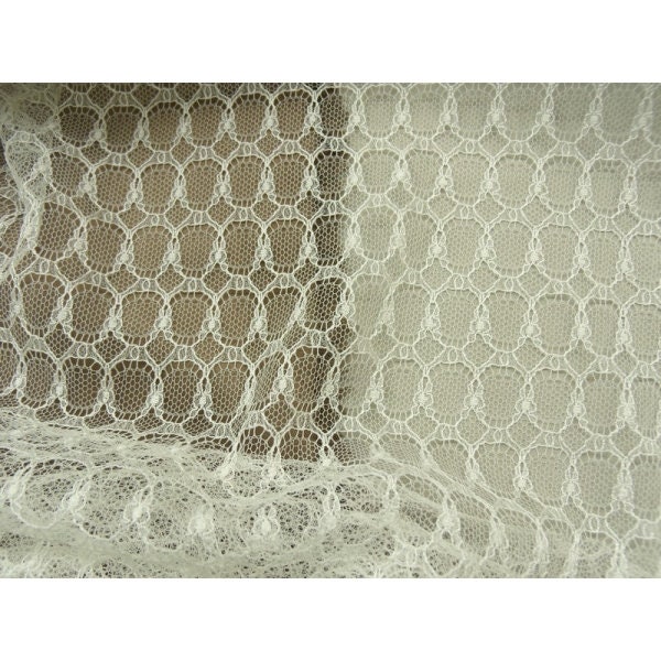 Calais Lace in Ecru Width, Geometric Circle Pattern, Very Good Quality, 142 cm