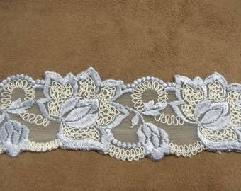 Blue & White Calais Lace, 5 cm, Made in France