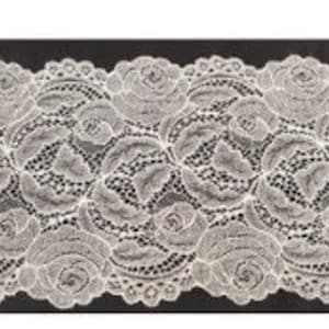 New Preformed Calais Leavers Lace, 18 cm, Made in France