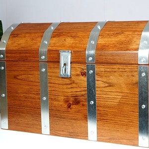 Lockable Large Pirate Treasure Wooden Chest /Extra Large Antique Chest with Lock / Wedding box with lock / Rustic Memory Chest