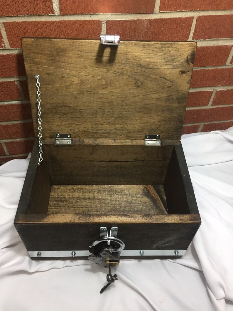 toy treasure chest with key