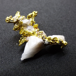 Oro de 5,2 g/26 quilates sobre matriz de cuarzo CRISTALINO Marruecos - Guelmim-Oued Sustantivo inversión real natural coleccionista mineral raro