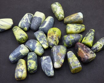 3x Yellow Türkis Trommelstein Edelstein rund Dekostein Wasserstein Edelsteinwasser Chakra Heilstein Naturmedizin Energiewasser