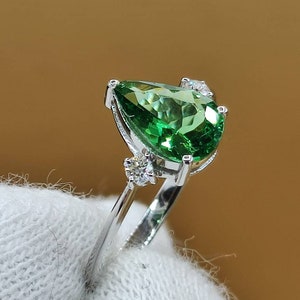 Tsavorite AAA + diamonds (brilliant cut) - 750 white gold (18k) ring size 17 (53) - gemstone healing stone woman jewelry high-quality precious