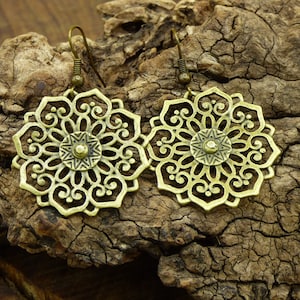 Boucles d&#39;oreilles Mandala Fleur ~ Goa ~ Hippie ~ Vintage ~ Inde ~ Bohème ~ Ethno ~ Nature