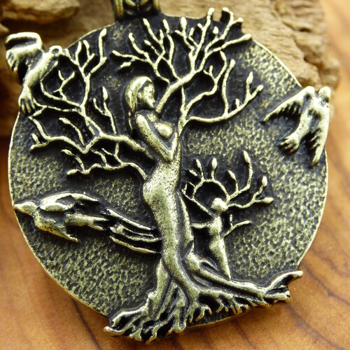 Raven Tree Woman ' Amulet Necklace Antique Silver Tibet HIPPIE GOA Boho Tibet Ethno Nature Mysticethnic Ethnic Tree Roots Root Yin Yang Night