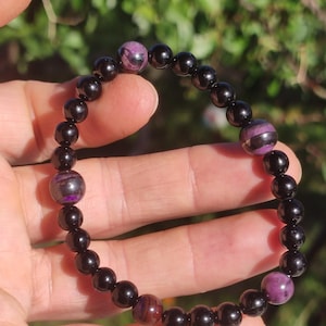AAA Sugilith Richterit + Turmalin (Schorl) Edelstein Armband schwarz Heilstein Perlen Energie Natur Rarität Selten Schmuck Frau Mann Er Sie