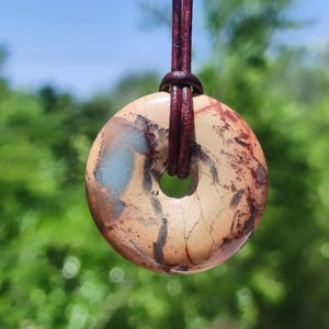 Serpentine ~ 30 mm donut ~ gemstone necklace ~ HIPPIE ~ GOA ~ Boho ~ Tibet ~ Ethno ~ Nature ~ donut ~ protective symbol ~ healing stone