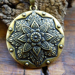 Mandala Flower Star Amulet Necklace (2) Antique Bronze ~Tibet ~HIPPIE ~GOA ~Boho ~Tibet ~Ethno ~Nature ~Esoteric ~Ethnic ~Indian