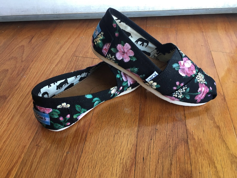 Handpainted TOMS Shoes roses Etsy