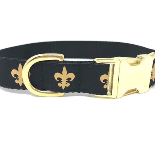Gold und Schwarz, Fleur-de-Lis Hundehalsband, New Orleans Saints inspiriert Hundehalsband für Jungen oder Mädchen, personalisiert, individuell, graviert