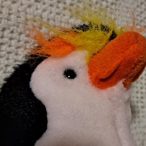 1996 vintage kawaii Manhattan Toy Company plush crested penguin stuffed bird very good condition