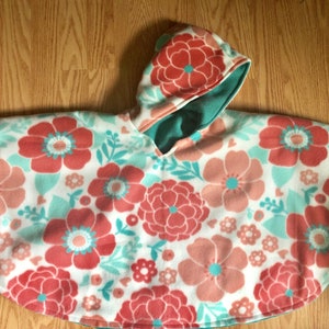 Child&#39;s Car Seat Poncho