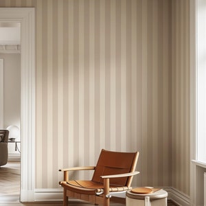 Perfect Stripe - Carta da parati a righe beige e neutre, disponibile in diverse varianti, rimovibili, staccabili e tradizionali. Carta da parati a righe classica.