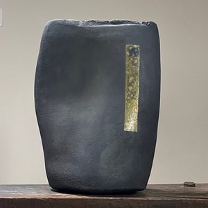 Geraldine Shapiro - Large Brutalist Wood Fired Black Stoneware Vessel, Signed (ca. 1970)