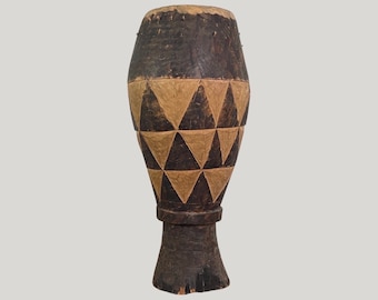 Base de tambor geométrica africana tallada a mano vintage