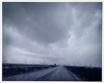 Todd Hido - #5406 De la Serie A Road Divided, 2006 (Firmado, Edición Limitada)