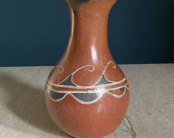 Vintage Mata Ortiz Hand Painted Vase