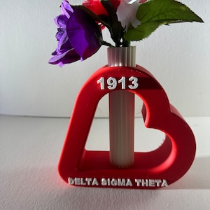 Delta Sigma Theta “1913” Vase for a Desk or Shelf (Red & White)