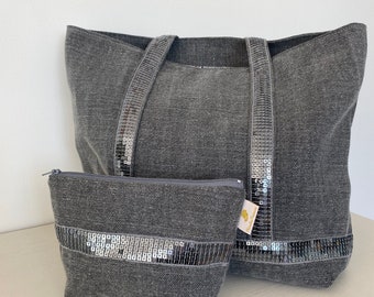 sac de plage, de course, shopping, style Vanessa Bruno avec un tissu gris façon lin, sequins gris avec sa pochette assortie