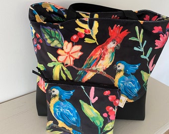 sac de plage, de course, shopping, avec tissu imprimé feuillage exotique perroquet, toucan multicolore en velours avec sa pochette assortie