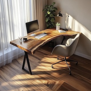 Rustiek houten bureau met live rand, massief houten executive computertafel, schrijfbureau van natuurlijke plaat voor thuiskantoor