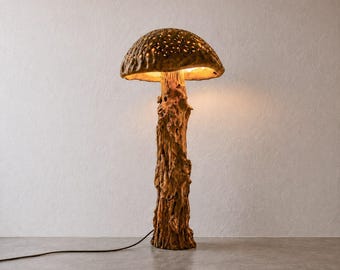 Lampada da terra, lampada da terra in legno di recupero, lampada da terra antica, mobili fatti a mano, decorazione a fungo