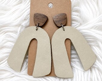 Handmade Genuine Leather & Wood Stud Earrings – Cream
