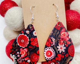 Handmade Genuine Leather on cork Earrings – Holiday Floral