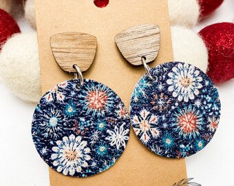 Handmade Genuine Leather & Wood Stud Earrings – Winter Floral on navy