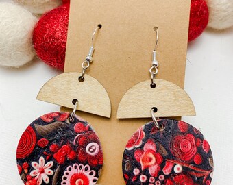 Handmade Genuine Leather & Wood Earrings – Holiday Floral