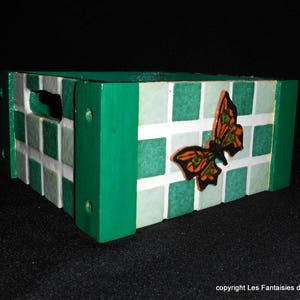 Taschenleerer aus Holz, handdekoriert mit Schmetterlingen und Mosaiken