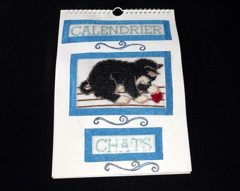 Calendrier perpétuel broderies chats