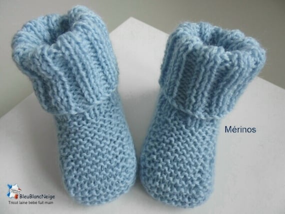 chaussons bébé bleu garçon tricotés à la main en 100% laine mérinos