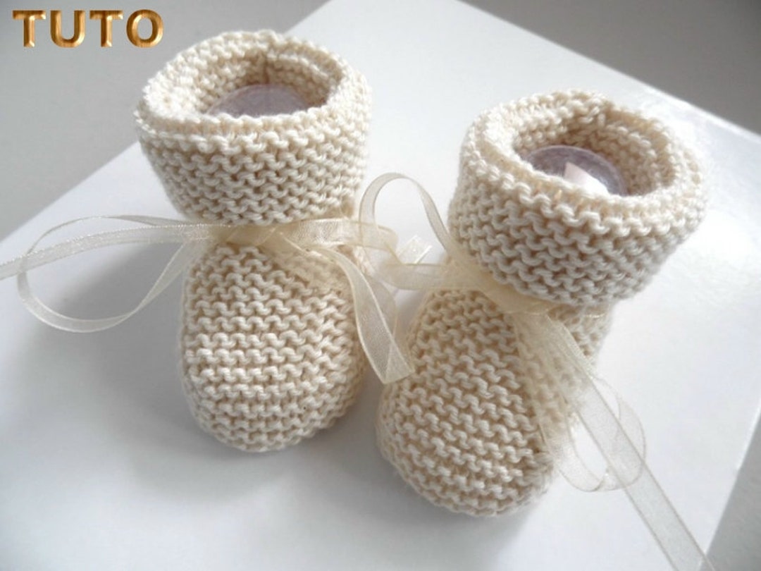 Sélection de chaussons de bébé au tricot