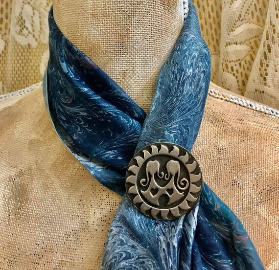 Vintage Rune Tennesmed Pewter Tvillingarna Brooch                   239