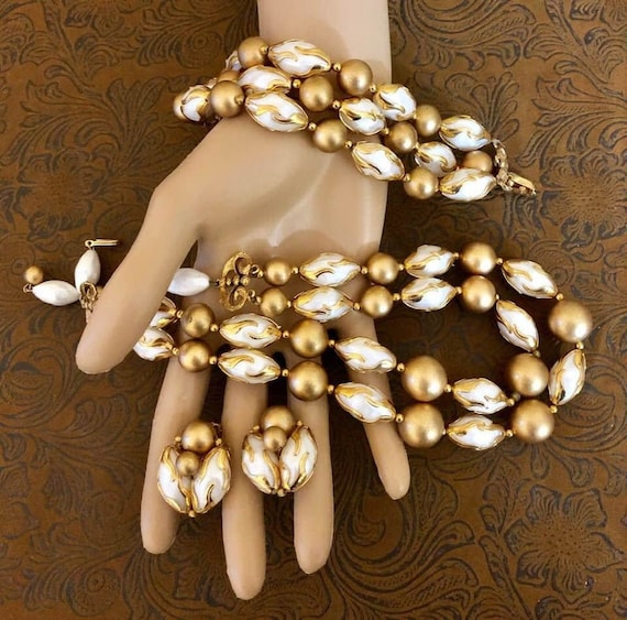 Vintage Deauville Double-Strand Beaded Choker and Earring Set 864