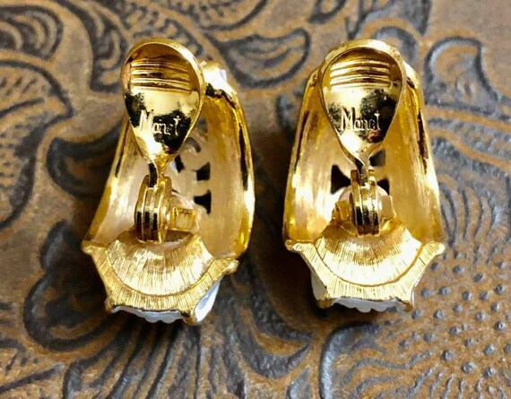 Vintage MONET Earrings                           … - image 9