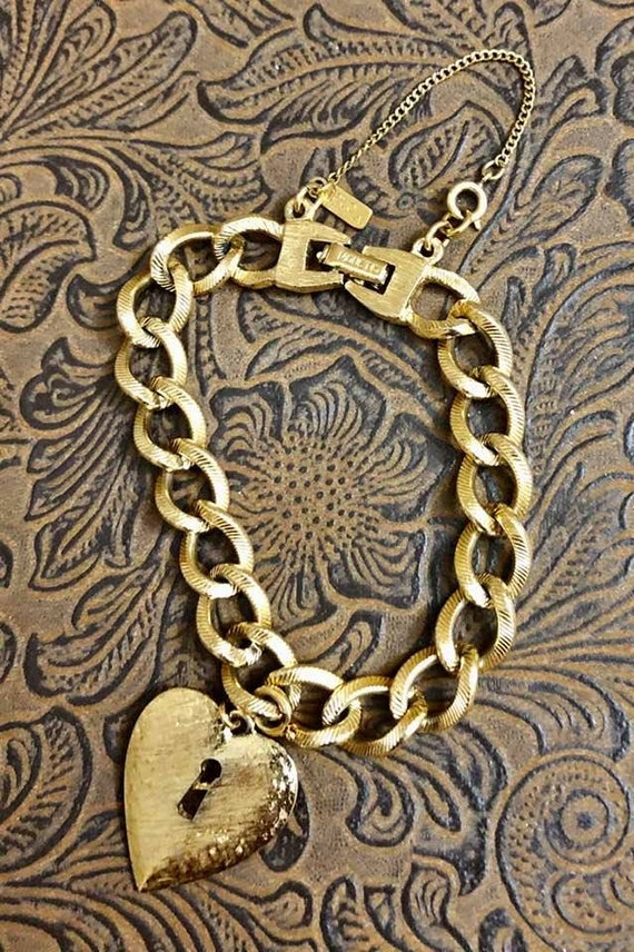 Vintage MONET Charm Bracelet                    1… - image 5