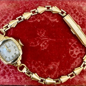 Vintage BULOVA 10K Gold Filled Watch                                                   GF37