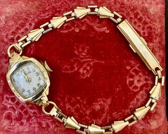 Vintage BULOVA 10K Gold Filled Watch GF37