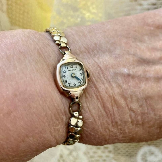 Montre Vintage Art Déco Femme Bulova - Mécanisme 6AP 15J - Or Blanc 14 Carats - Années 1930