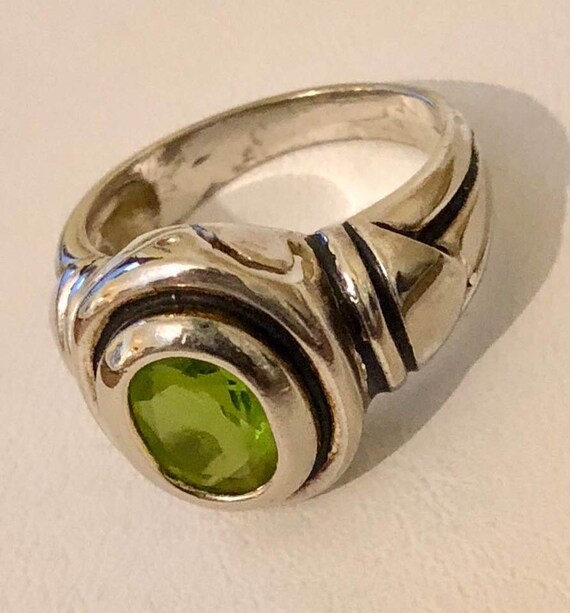 Vintage Sterling Silver Peridot Ring         308 - image 2