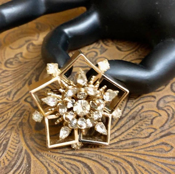 Vintage Hobe Snowflake Brooch                  214 - image 3