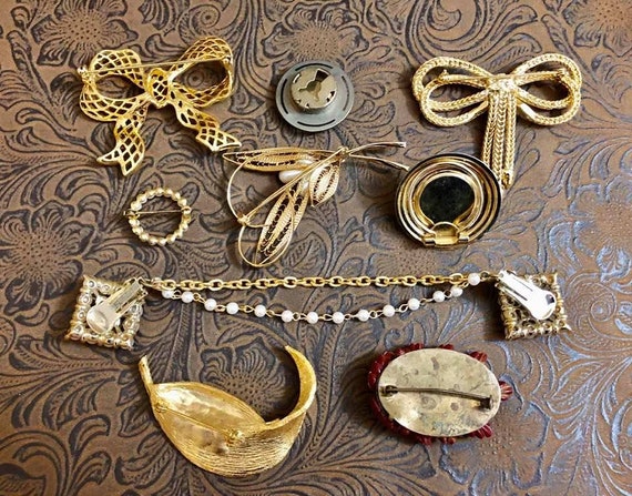 Vintage Assortment Brooches                     1… - image 2