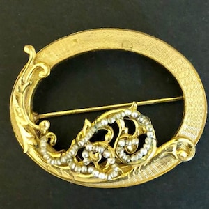 Vintage Miriam Haskell Brooch        207