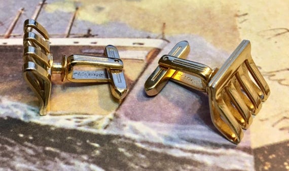 Vintage Hickok Gold Tone Cuff Links              … - image 2