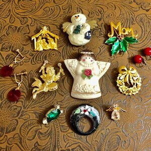 Vintage Assortment Brooches                                 229